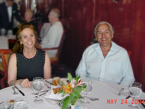 Karen and Lee Duquette enjoying a meal